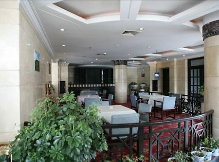 Zhaxidele Resort Hotel Shangri-La Interior photo